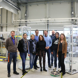 Lehrkräfte der Hammer Schulen  besuchen das Technikum gemeinsam mit Studiengangsleiter Prof. Dr. Jens Spirgatis, Prof. Dr. Rolfes-Gehrmann und Prof. Dr.-Ing. Detlev Noll.