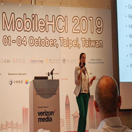 Doktorandin Maha Aly bei der Präsentation ihrer, gemeinsam mit Prof. Dr. Christian Sturm verfassten auf der diesjährigen ACM-Konferenz MobileHCI in Taiwan