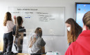 Schülerinnen und Schüler des Städtischen Gymnasiums Erwitte unter dem Motto "WNGonTour" am Campus Lippstadt der HSHL.