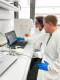 Prof. Dr. Nilima Prakash bei der Arbeit im Labor