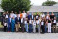 Teilnehmende der Summer School und ihre Sponsoren am Campus Hamm der Hochschule Hamm-Lippstadt
