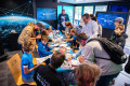 Bastelaktion im Lab-on-Tour-Truck
