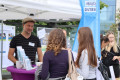 Studieninteressierte am Stand der zentralen Studienberatung