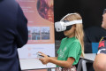 Kind mit VR-Brille