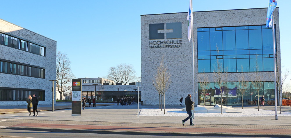 Über 100 Schülerinnen und Schüler nutzten die Herbstferien Schnupper-Uni der...