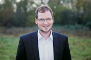 Portraitfoto von Prof. Stefan Albertz, Lehrgebiet "3D-Animation und Visual Effects" an der HSHL