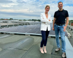 Im Juli 2024 gaben HSHL-Kanzlerin Sandra Schlösser und Christoph Pumpe vom Gebäudemanagement der Hochschule den Startschuss für die PV-Anlage am Campus Hamm