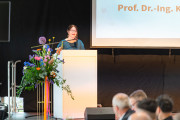 HSHL-Präsidentin Prof. Dr.-Ing. Kira Kastell gratulierte allen...