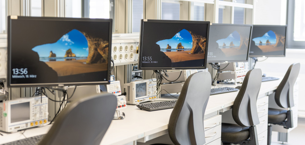 24 Workstations fuer intensive Rechenarbeiten